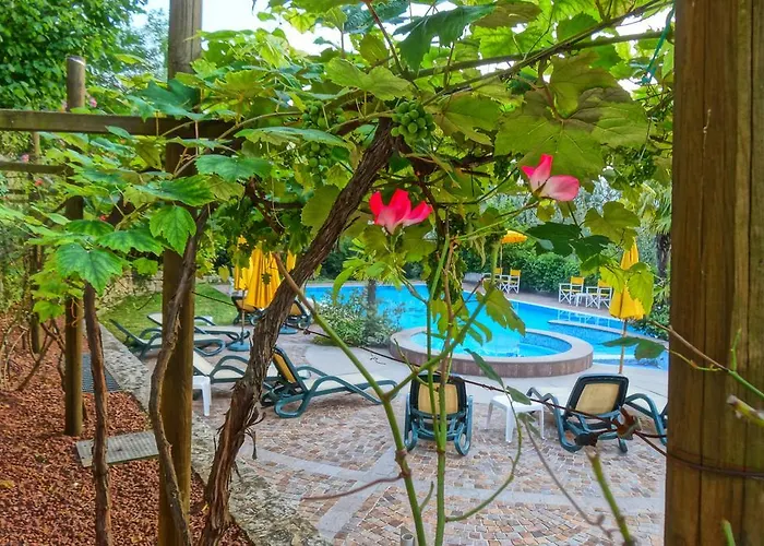 Отель Catullo 3*